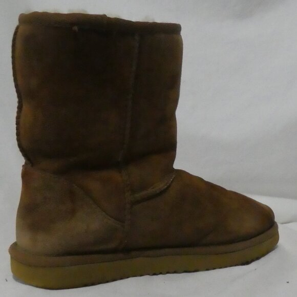 Unbranded | size 7 | Brown Ankle Boots with Plush Interior - Picture 10 of 13